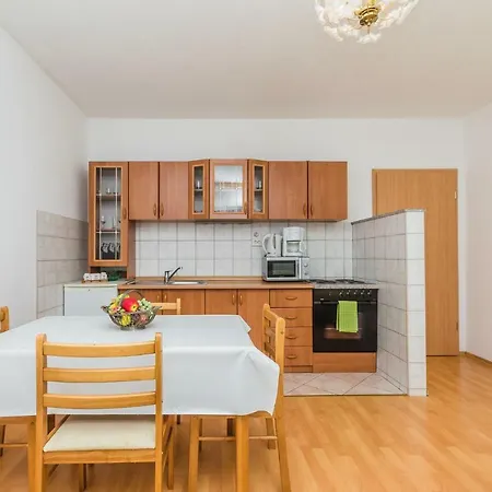 Апартаменты Karalic *